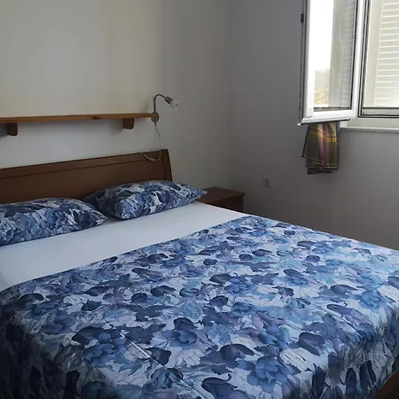 Appartement Kanica - At The And Parking